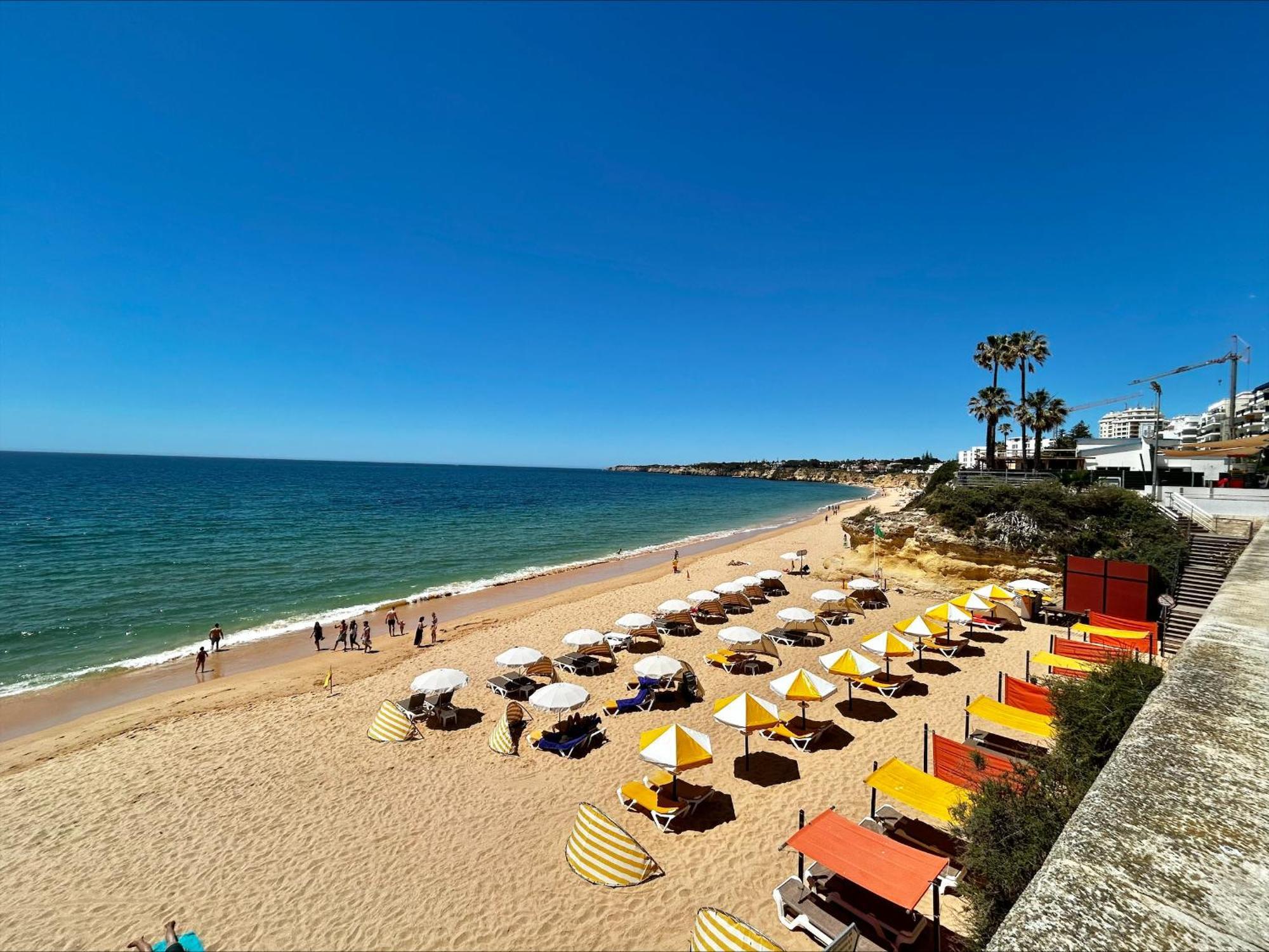 Apartamento Vista Mar a menos de 50m da praia. Armacao de Pera Exterior foto
